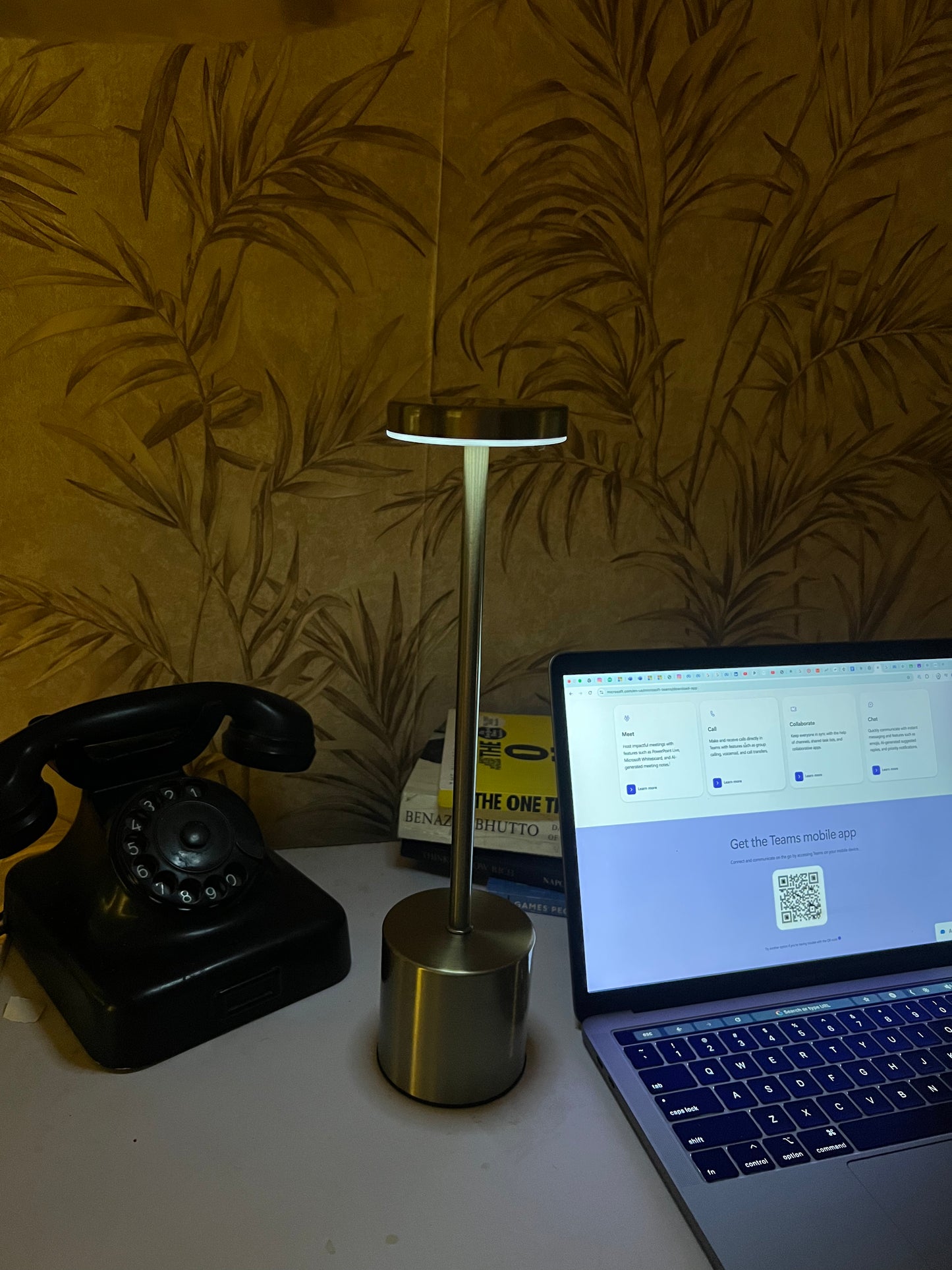 LED Touch Sensor Lamp – Premium Metal Rechargeable Light