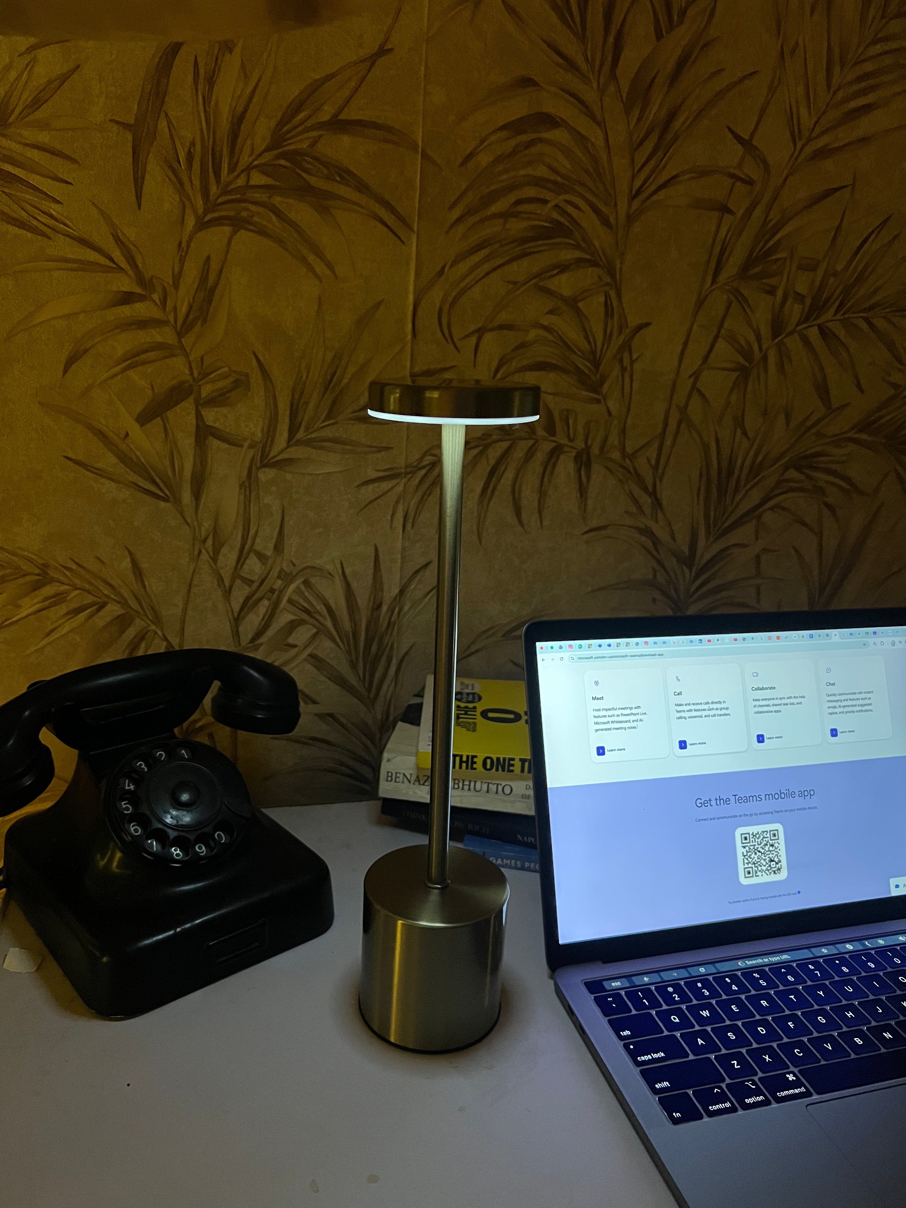 LED Touch Sensor Lamp – Premium Metal Rechargeable Light