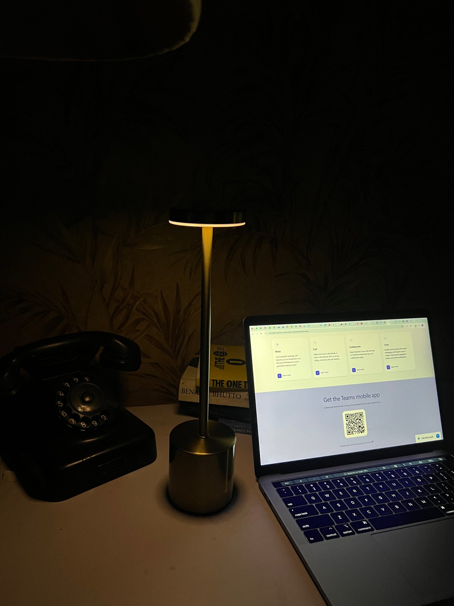 LED Touch Sensor Lamp – Premium Metal Rechargeable Light
